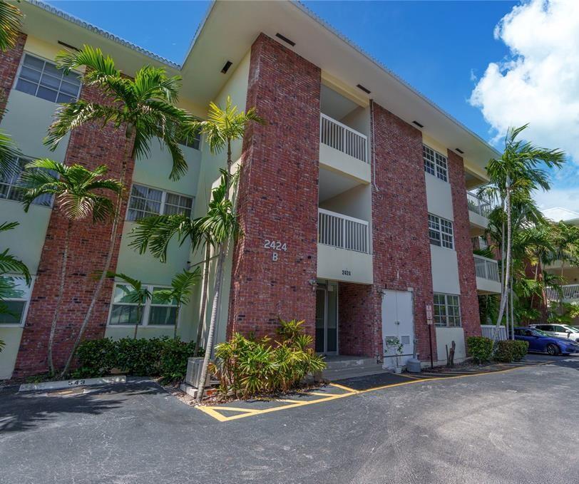 2424 SE 17th St, Unit B103 in Fort Lauderdale, FL - Building Photo