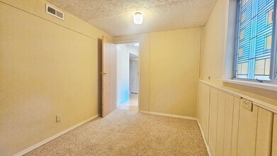 7405 125th Pl SE in Newcastle, WA - Foto de edificio - Building Photo