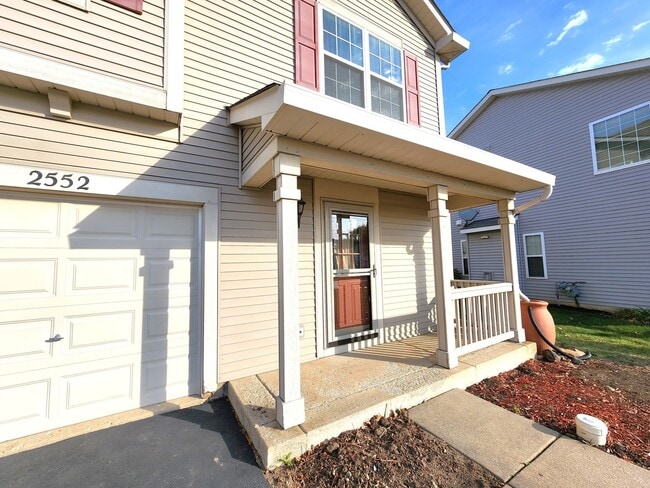 2552 Cesario Dr in Hampshire, IL - Building Photo - Building Photo