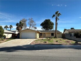 4364 Annie Oakley Dr in Las Vegas, NV - Building Photo