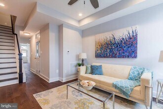 9 E Fort Ave in Baltimore, MD - Foto de edificio - Building Photo