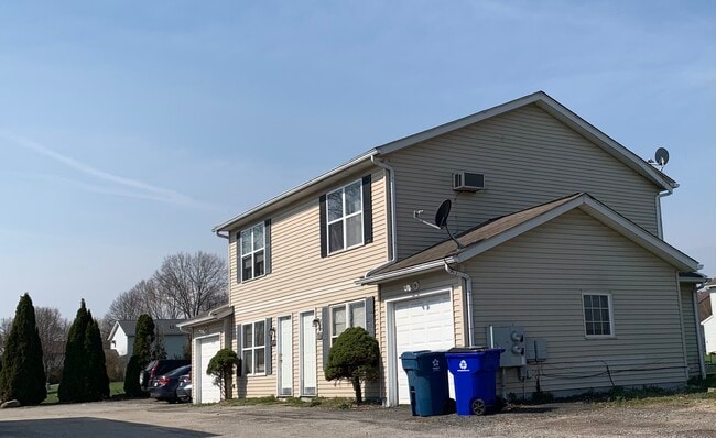 property at 1584 E Summit St
