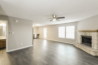9291 Amberleigh Dr in Plainfield, IN - Building Photo - Building Photo