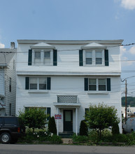 221-223 E 2nd St in Mount Carmel, PA - Building Photo - Building Photo