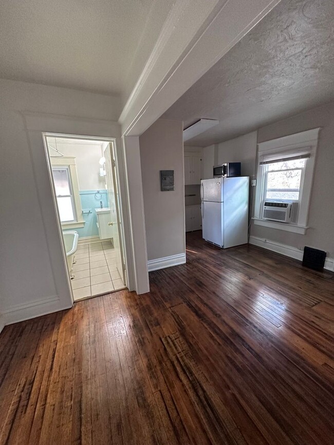 property at 474-474 S Lincoln St