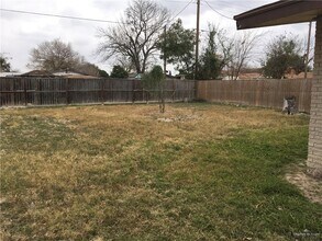 1112 North 27th Street, Unit 1412 in McAllen, TX - Building Photo - Building Photo