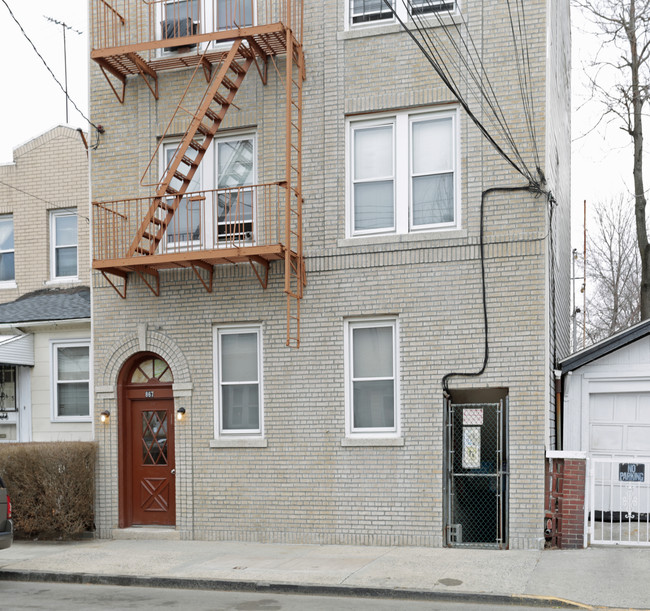 867 E 230th in Bronx, NY - Building Photo - Building Photo