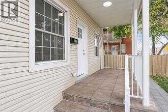 666 Brant St in Windsor, ON - Foto de edificio - Building Photo