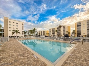 4371 Bay Beach Ln in Fort Myers Beach, FL - Building Photo - Building Photo