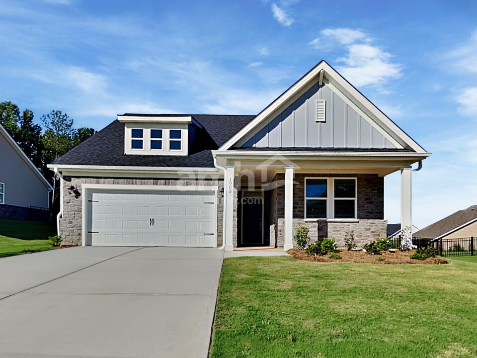 1903 Mossy Boulder Ct in Auburn, GA - Building Photo