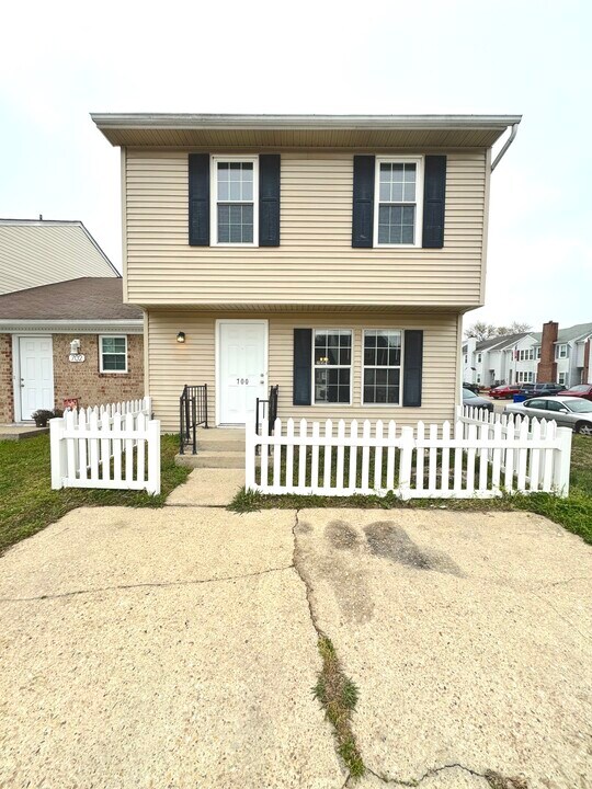 700 Wolftrap Ln in Virginia Beach, VA - Building Photo