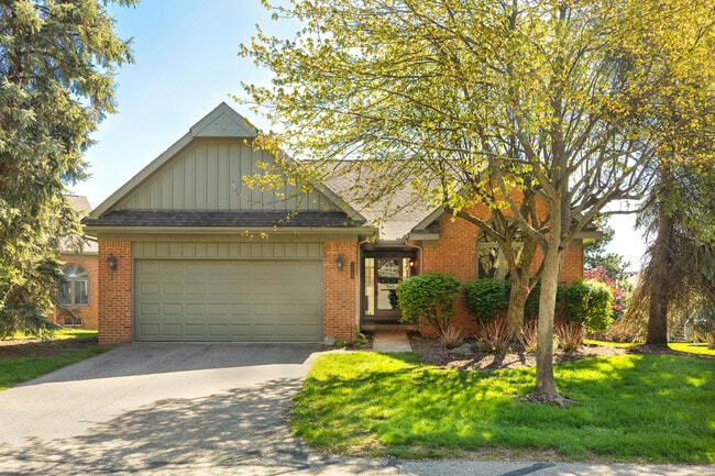 37743 Avon Ln in Farmington Hills, MI - Building Photo - Building Photo