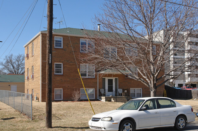 1725 New Hampshire St in Lawrence, KS - Building Photo - Building Photo