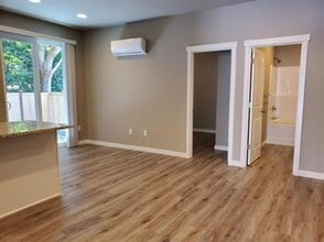 6912 Liberty Ln in Tumwater, WA - Building Photo - Building Photo