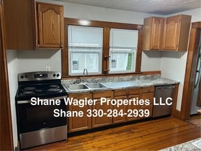 1370 S Freedom Ave in Alliance, OH - Building Photo - Building Photo