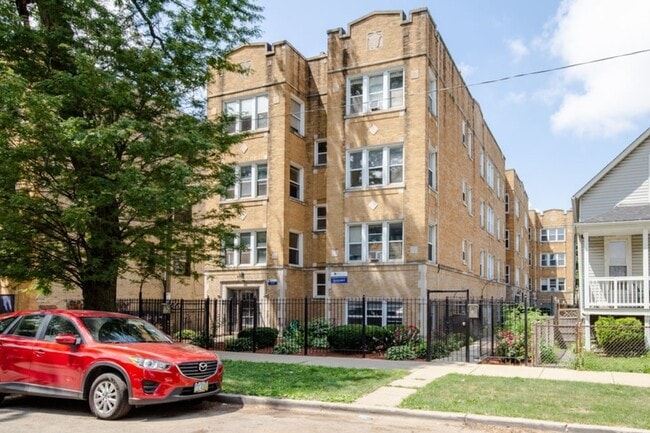 property at 1916 N Drake Ave