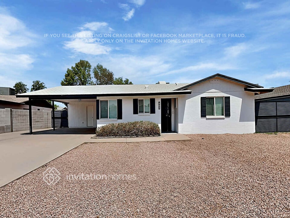 802 W Monterey Pl in Chandler, AZ - Building Photo