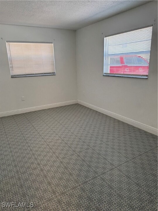 3325 Airport-Pulling Rd N in Naples, FL - Building Photo