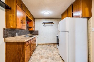 2003 S Glenn Ave in Wichita, KS - Building Photo - Building Photo