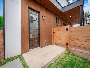 1712 Woodland Ave in Austin, TX - Building Photo - Building Photo