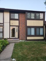 451 Doral Terrace in University Park, IL - Building Photo