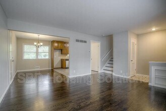 6307 E 102nd Terrace in Kansas City, MO - Building Photo - Building Photo