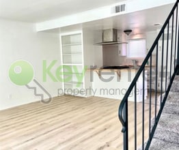 5614 Hillsdale Blvd in Sacramento, CA - Building Photo - Building Photo