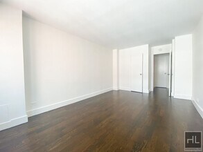 EAST 63 STREET in New York, NY - Building Photo - Building Photo