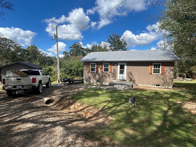 19643 Cotton Spring St in Elkmont, AL - Building Photo - Building Photo