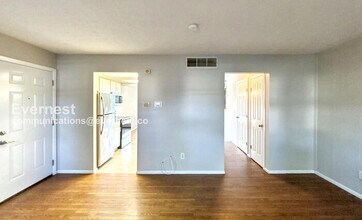 2143 Wadsworth Dr in Columbus, OH - Foto de edificio - Building Photo