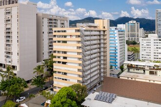 Oahu Surf One in Honolulu, HI - Building Photo - Building Photo