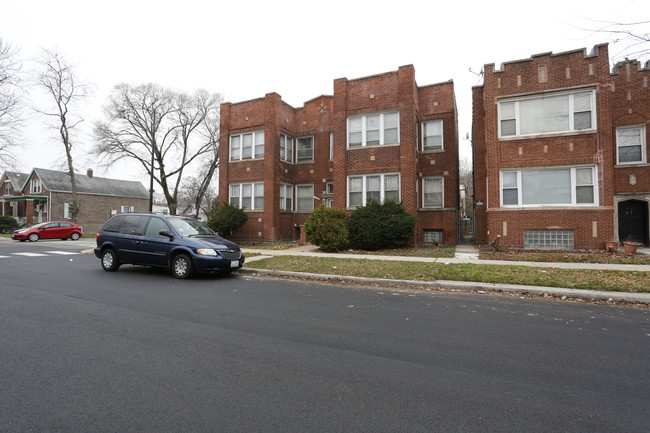 7556-7558 S Eberhart Ave in Chicago, IL - Building Photo - Building Photo