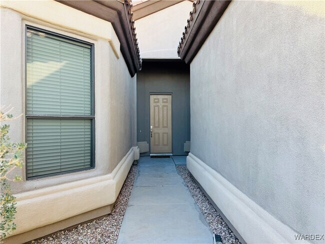 1495 Aztec Cove in Bullhead City, AZ - Building Photo - Building Photo