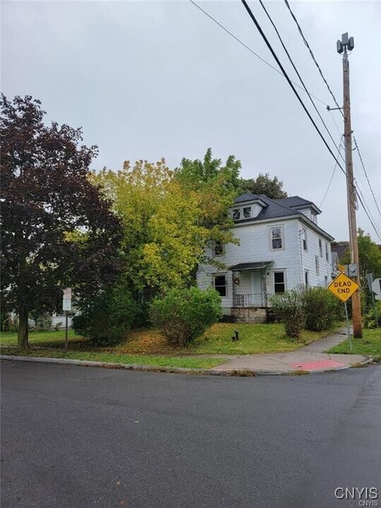 227 Hixson Ave in Syracuse, NY - Building Photo