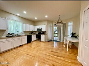 14 Dyer Switch Rd in Saratoga Springs, NY - Building Photo - Building Photo