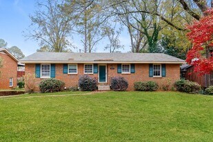 924 Green Forest Dr in Montgomery, AL - Building Photo