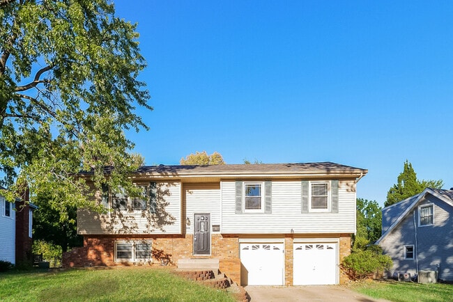 property at 9425 Goddard