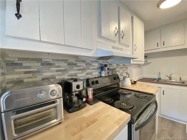 property at 16 Ruby St