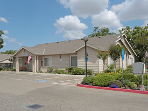 Claremont Senior Apartments in Clovis, CA - Building Photo - Building Photo