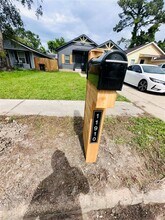 11910 Greenrock Ln in Houston, TX - Building Photo - Building Photo