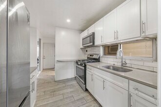 906 76th St in North Bergen, NJ - Building Photo - Building Photo