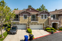 Alicante at Church in Rancho Cucamonga, CA - Foto de edificio - Building Photo