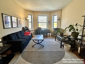 1706 Commonwealth Ave, Unit 24 in Boston, MA - Building Photo