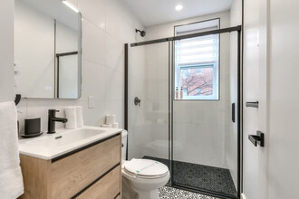 2080 Av. Lincoln in Montréal, QC - Building Photo - Building Photo