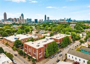 572 Edgewood Ave NE in Atlanta, GA - Building Photo - Building Photo