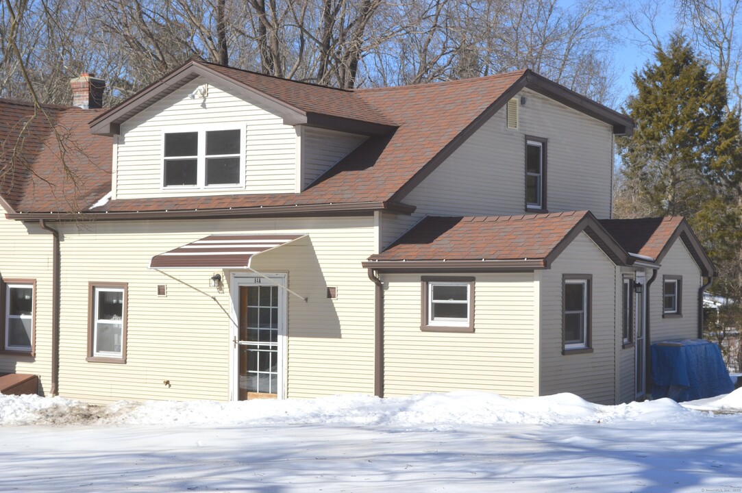 84 Snake Meadow Rd in Killingly, CT - Building Photo