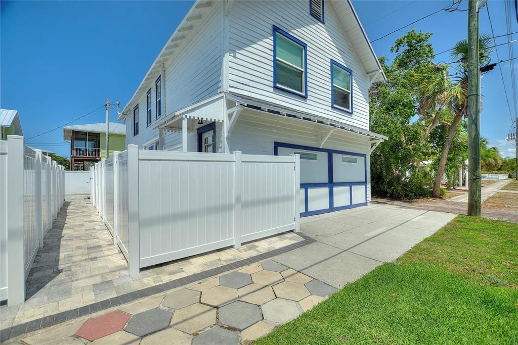 7401 1st Ave N-Unit -B in St. Petersburg, FL - Building Photo