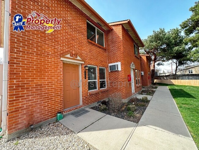 6474 W Douglas St in Boise, ID - Building Photo - Building Photo