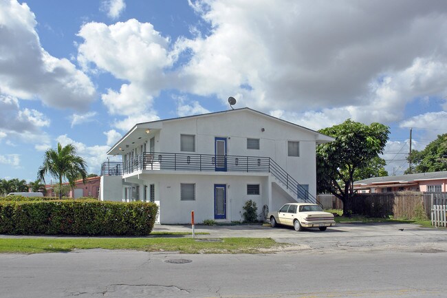 3000 NW 20th St in Miami, FL - Building Photo - Building Photo