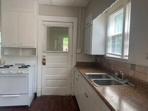 615 W McClure Ave in Peoria, IL - Building Photo - Building Photo